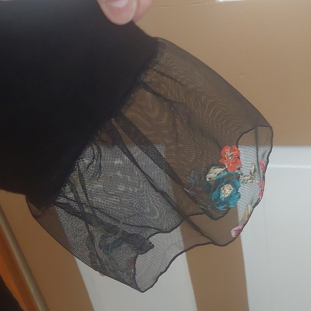 Joseph A Black Floral Embroidered Cardigan #0422K - Picture 3 of 8